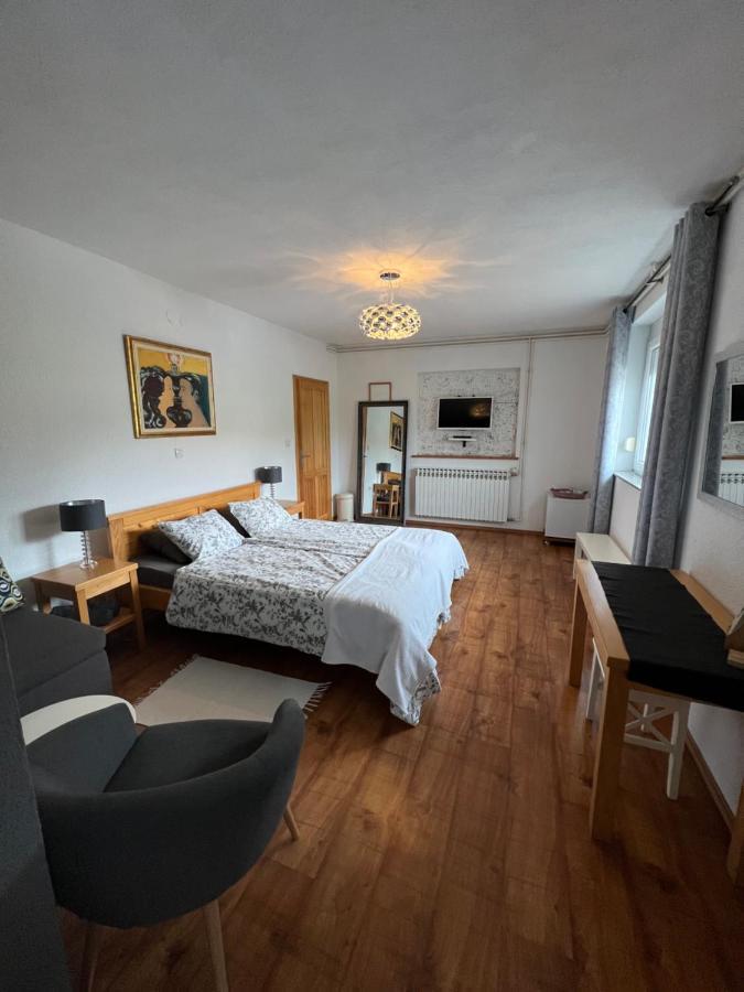 Apartments And Rooms Kristina Dreznik Grad Ngoại thất bức ảnh