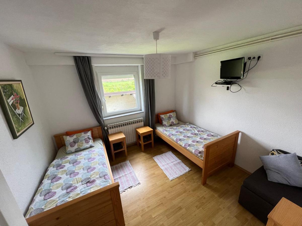 Apartments And Rooms Kristina Dreznik Grad Ngoại thất bức ảnh