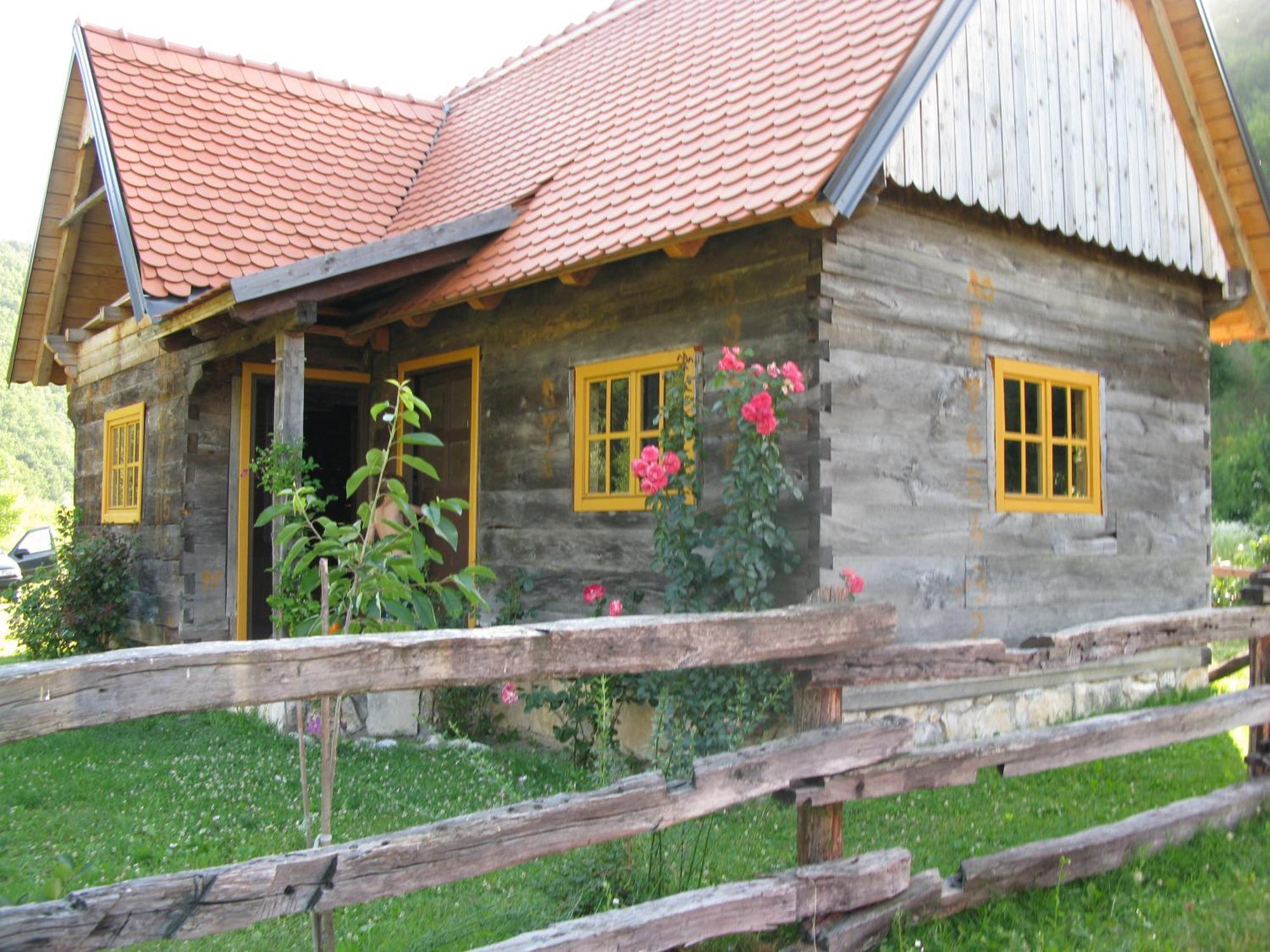 Apartments And Rooms Kristina Dreznik Grad Ngoại thất bức ảnh